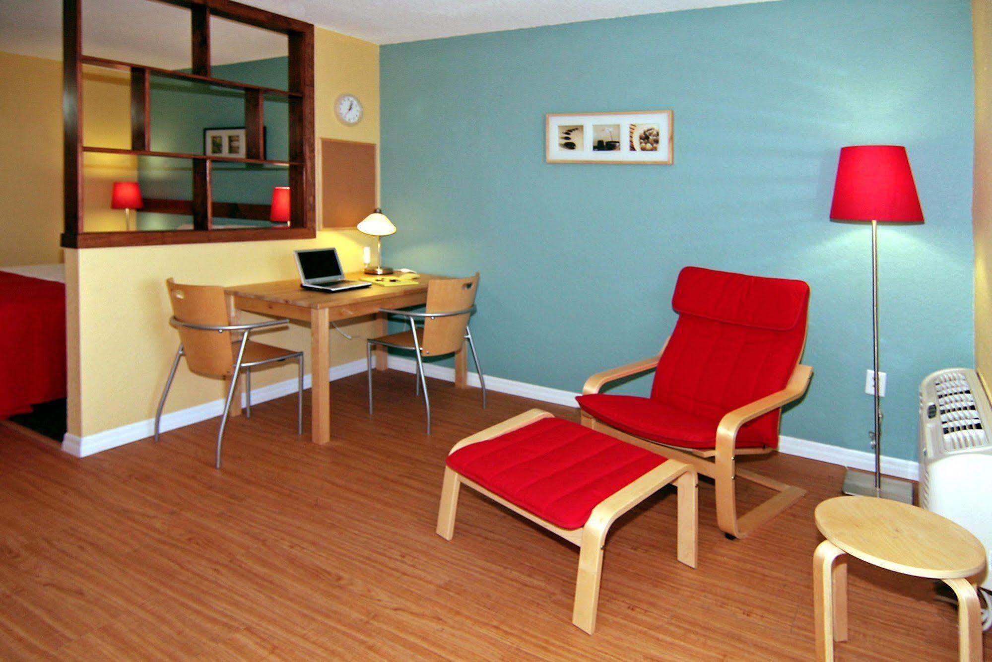 Hotel Staymore Kissimmee